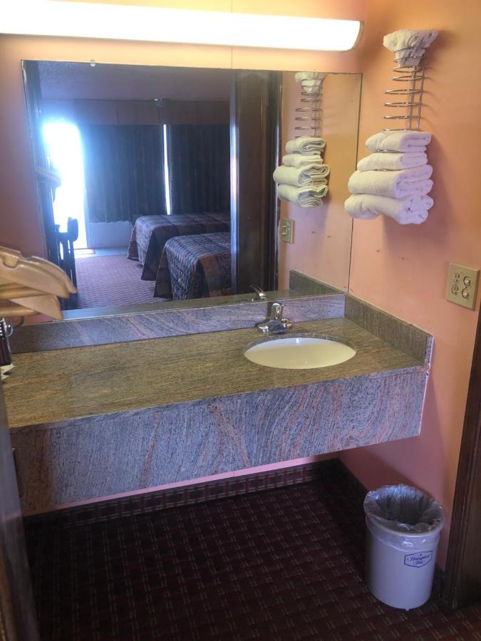 Regency Inn Motel El Reno Kültér fotó